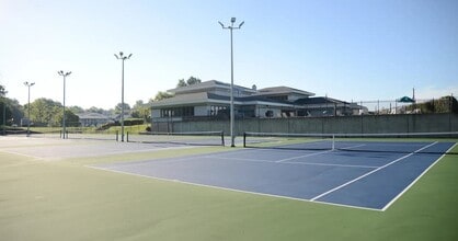 Riverbend Apartments in Indianapolis, IN - Building Photo - Building Photo