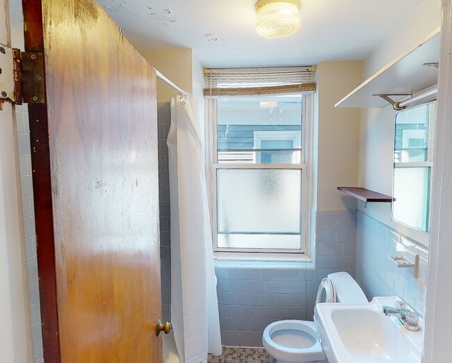 5 Elmer St, Unit 5 Elmer #2 in Cambridge, MA - Building Photo - Building Photo