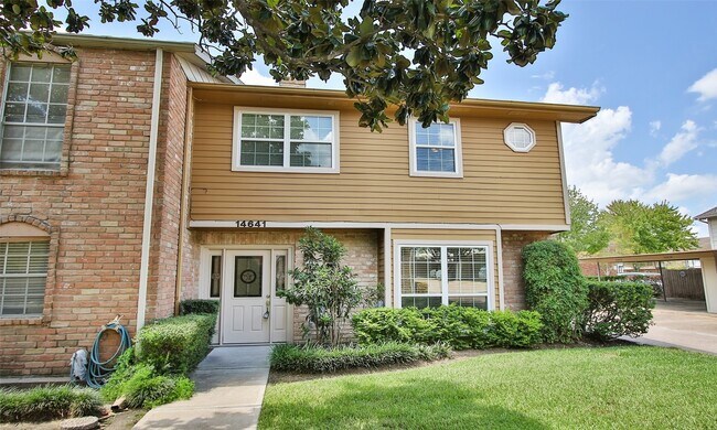 14641 Perthshire Rd