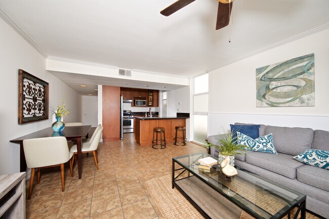 2884 Bayside Walk in San Diego, CA - Building Photo - Building Photo