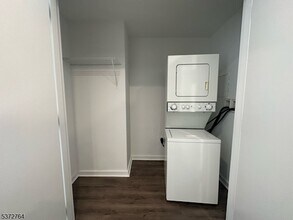 1 Carriage City Plz in Rahway, NJ - Building Photo - Building Photo