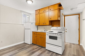 824 McIntosh St in Regina, SK - Building Photo - Building Photo