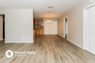 426 SW Eastport Cir in Port St. Lucie, FL - Building Photo - Building Photo