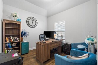 6017 Mango Dr in Sanger, TX - Building Photo - Building Photo