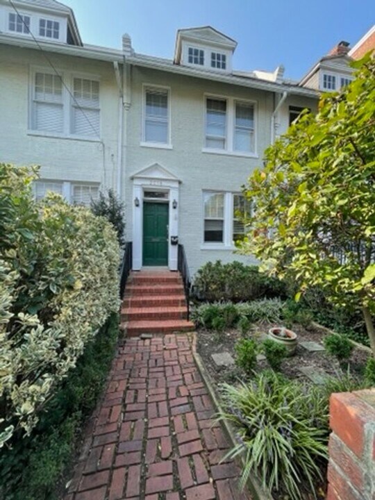 3518 T St NW in Washington, DC - Building Photo
