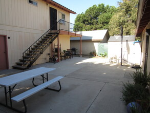 747 N Philadelphia St in Anaheim, CA - Building Photo - Building Photo