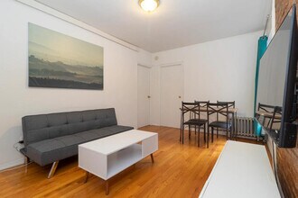 1815 2nd Ave in New York, NY - Building Photo - Building Photo