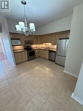 2500 Rutherford Rd in Vaughan, ON - Building Photo - Building Photo