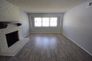 6665 Rhodes Ave in North Hollywood, CA - Building Photo