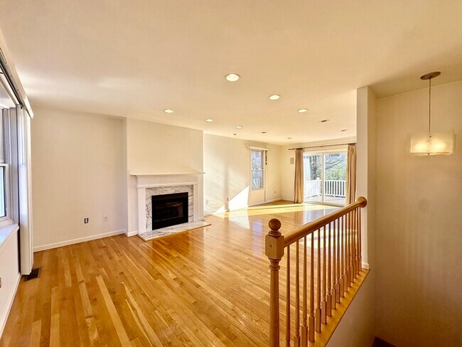17 Hamlet St, Unit 17 in Somerville, MA - Building Photo - Building Photo