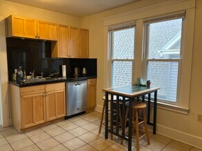 42 Mechanic St-Unit -3 in New Haven, CT - Building Photo - Building Photo