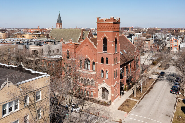 2900 W Shakespeare Ave in Chicago, IL - Building Photo - Building Photo