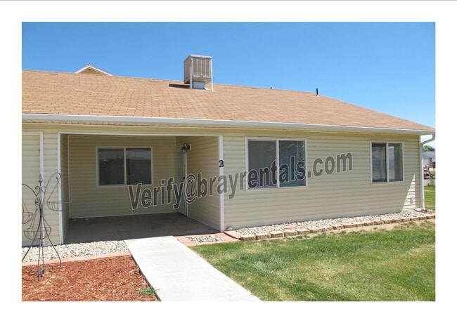 384 Sunnyside Cir, Unit B