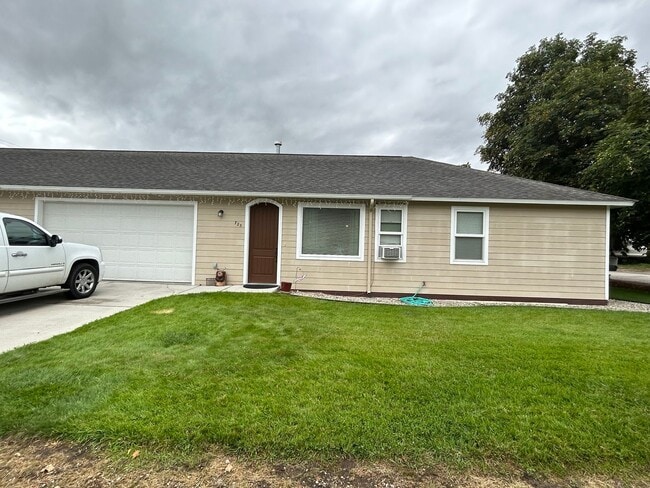 property at 723 Desmet St