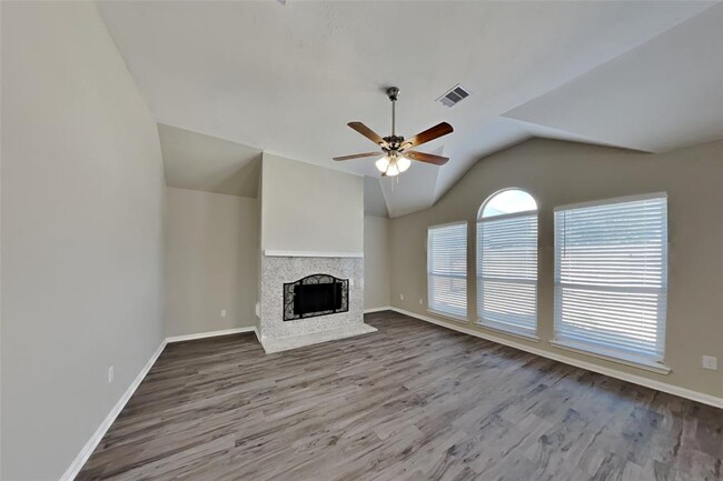 2014 Martin Lake Ct in Richmond, TX - Building Photo - Building Photo
