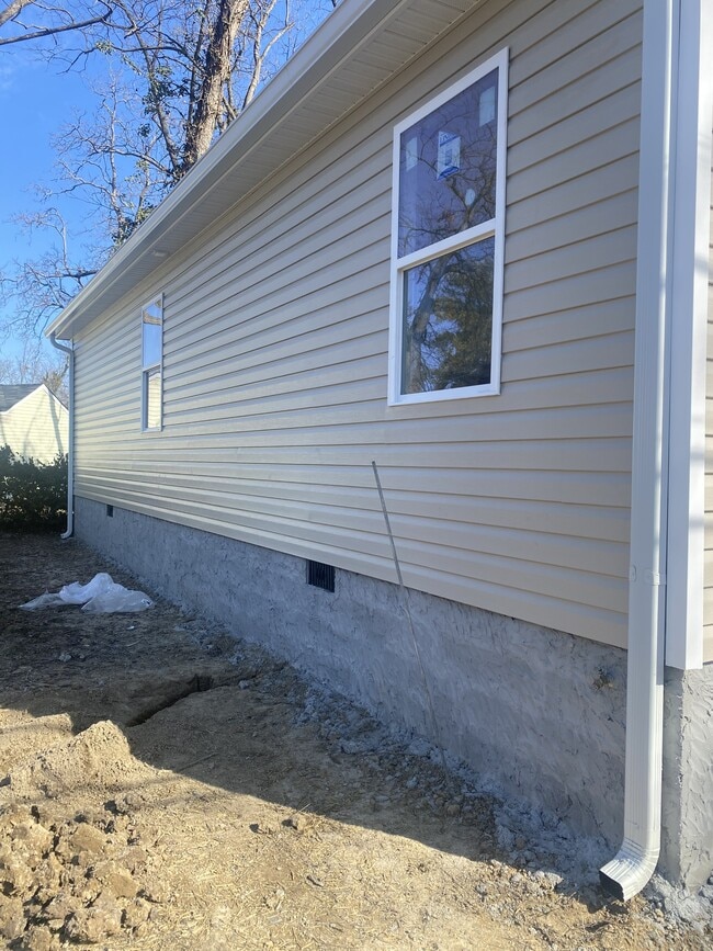 property at 804 N Moore Rd