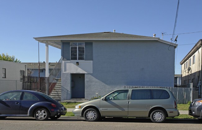 9th Street Apartments in Berkeley, CA - Foto de edificio - Building Photo