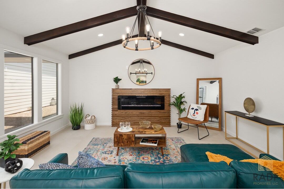 2216 Robyn Ln in Mission, TX - Foto de edificio