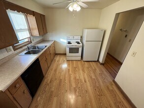 321 Pawling St, Unit 2 in Madison, WI - Building Photo - Building Photo