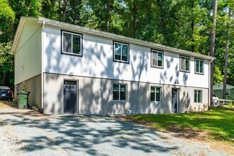 1607 Old Oxford Rd in Chapel Hill, NC - Building Photo - Building Photo