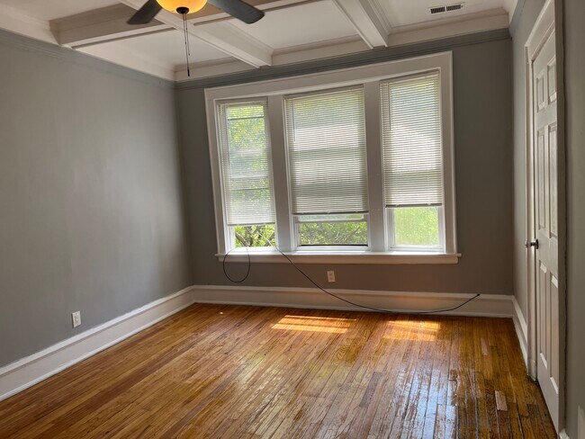 139 W Marquette Rd in Chicago, IL - Building Photo - Building Photo