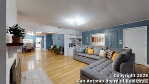 146 Teakwood Ln in San Antonio, TX - Foto de edificio - Building Photo