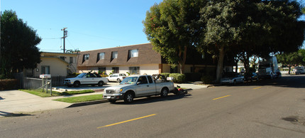 Normandy Apartments in Oceanside, CA - Foto de edificio - Building Photo