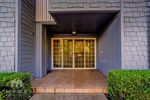 425 Harriet Ln in West Sacramento, CA - Building Photo