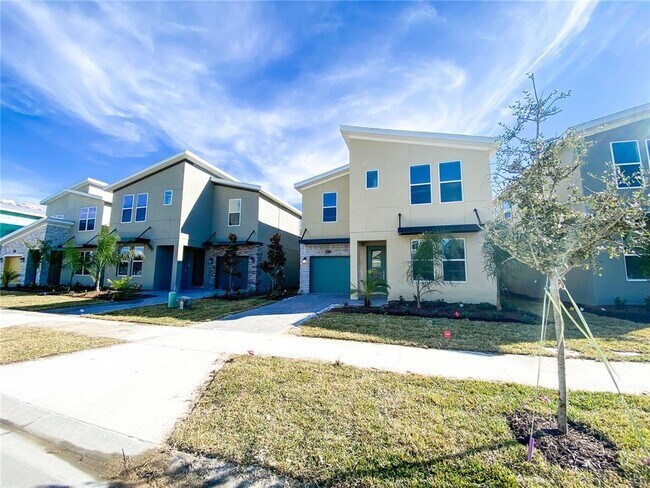 977 Leader St in Davenport, FL - Building Photo - Building Photo