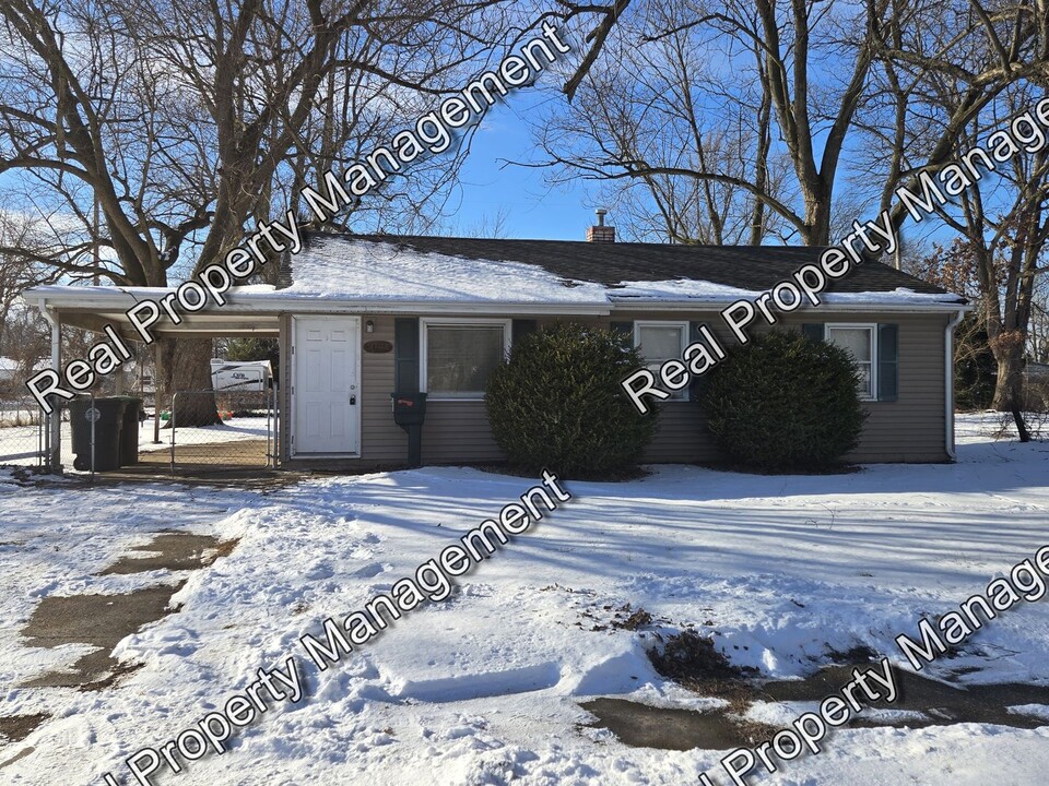 3794 Evergreen St in Hobart, IN - Building Photo