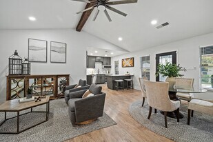 Tramor at Cannon Place in Austin, TX - Building Photo