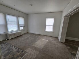 1335 S 21st St, Unit 1335 s. 21st street Upper in Milwaukee, WI - Building Photo