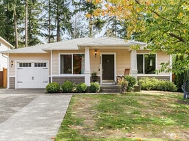 33516 42nd Ave S in Federal Way, WA - Building Photo