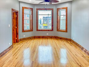 3110 N Davlin Ct, Unit 2 in Chicago, IL - Building Photo - Building Photo