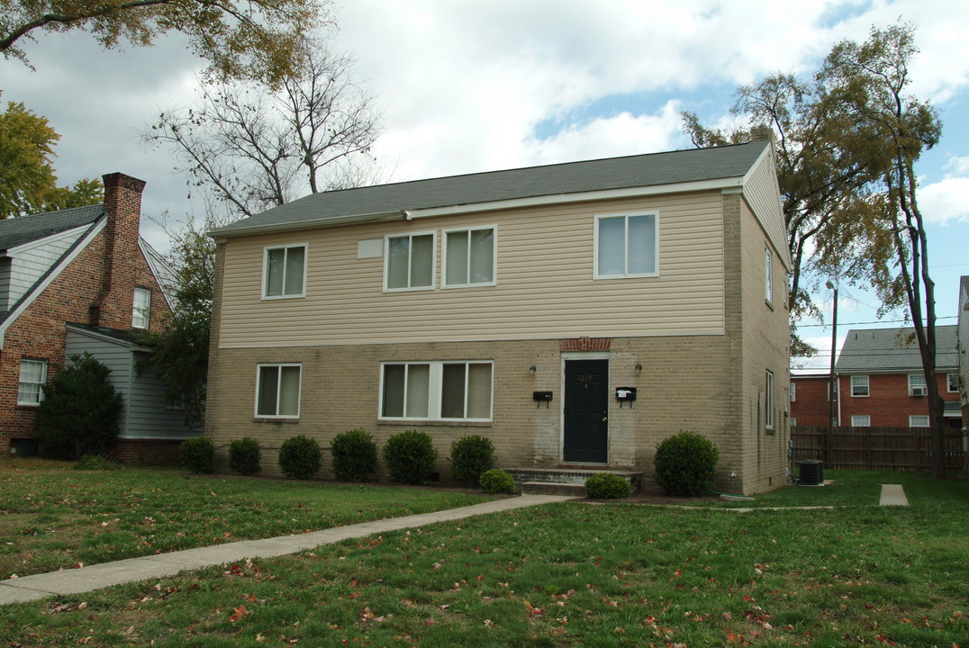 4219 Chamberlayne Ave in Richmond, VA - Building Photo