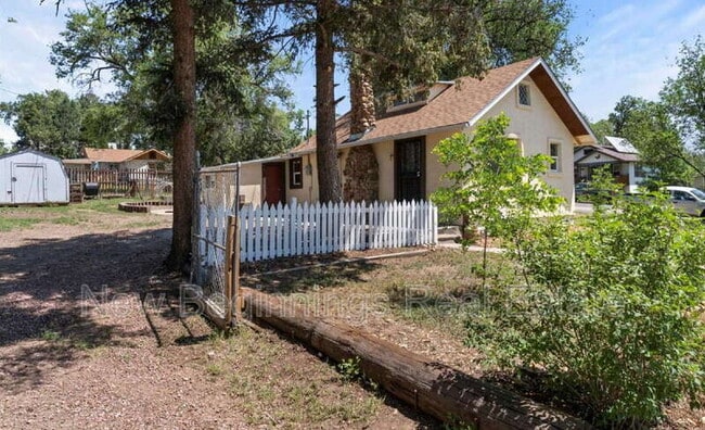 property at 2028 E Dale St