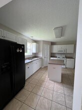 326 Tislow Dr in Crestview, FL - Foto de edificio - Building Photo