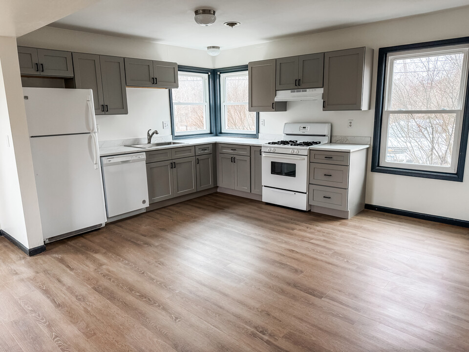 405 Main St, Unit 2 in Freeville, NY - Building Photo