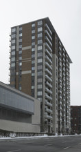 Les Jardins Windsor in Montréal, QC - Building Photo - Building Photo