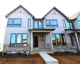 37 Wingtip Ct in St. Peters, MO - Building Photo