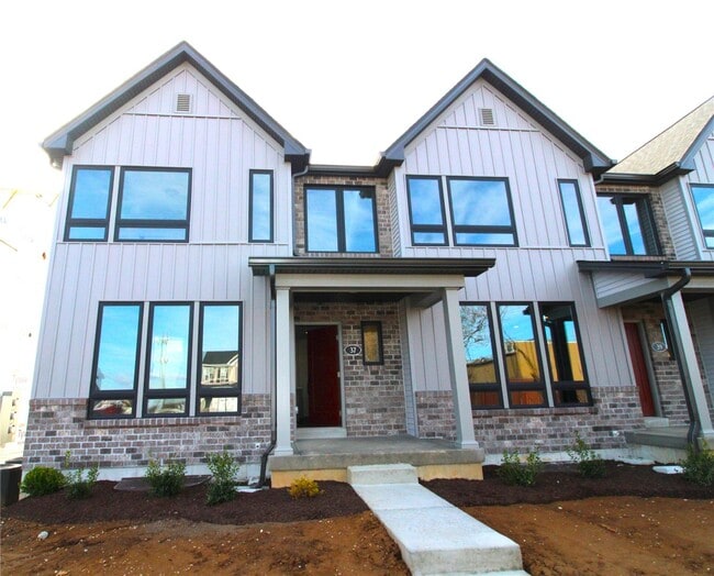 property at 37 Wingtip Ct