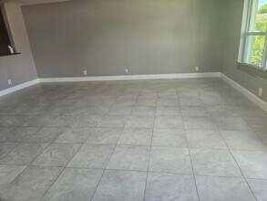 6147 Moonbeam Dr in Greenacres, FL - Building Photo - Building Photo