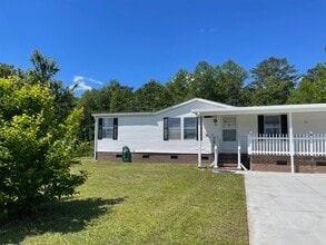 304 MacDonald Blvd in Havelock, NC - Building Photo - Building Photo