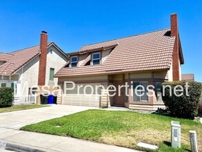 11321 Oakwood Dr in Fontana, CA - Building Photo - Building Photo
