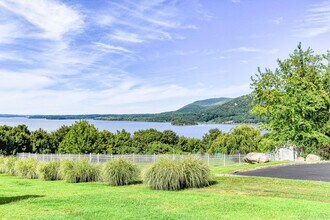 7 Taft Pl in Cornwall On Hudson, NY - Building Photo - Building Photo