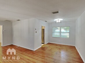 809 Woodside Ave in Clearwater, FL - Building Photo - Building Photo