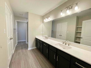 14552 County Rd 2191-Unit -200 in Whitehouse, TX - Building Photo - Building Photo
