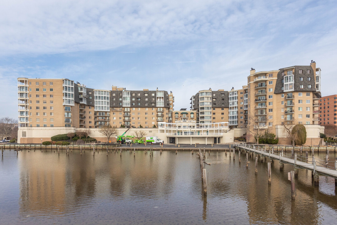 Porto Vecchio in Alexandria, VA - Building Photo