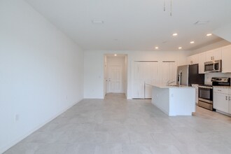 14310 Oviedo Pl in Ft. Myers, FL - Building Photo - Building Photo