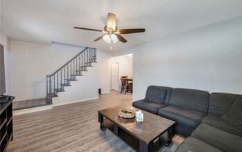 6008 Dunrobin Ave in Lakewood, CA - Building Photo - Building Photo